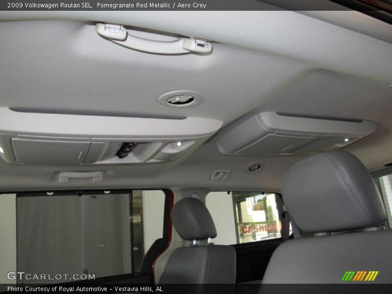 Pomegranate Red Metallic / Aero Grey 2009 Volkswagen Routan SEL