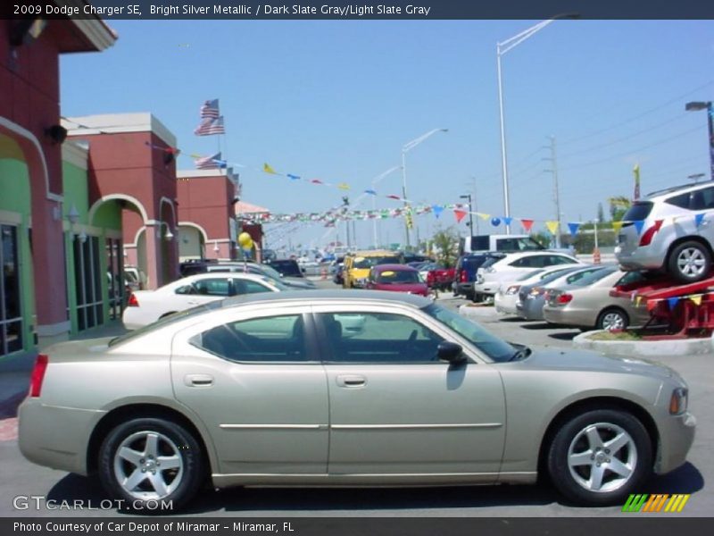 Bright Silver Metallic / Dark Slate Gray/Light Slate Gray 2009 Dodge Charger SE