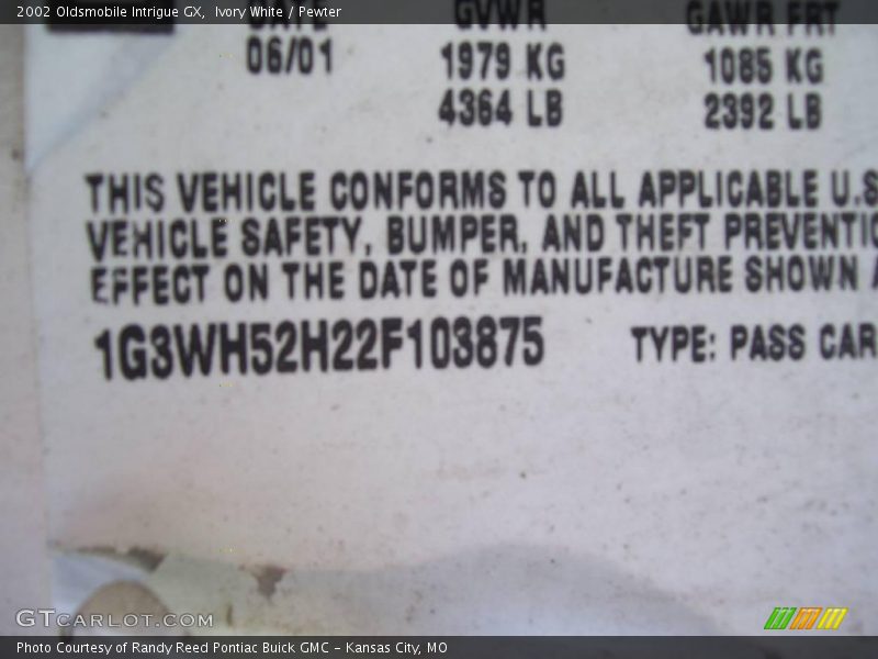Ivory White / Pewter 2002 Oldsmobile Intrigue GX