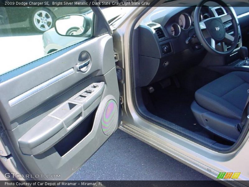 Bright Silver Metallic / Dark Slate Gray/Light Slate Gray 2009 Dodge Charger SE