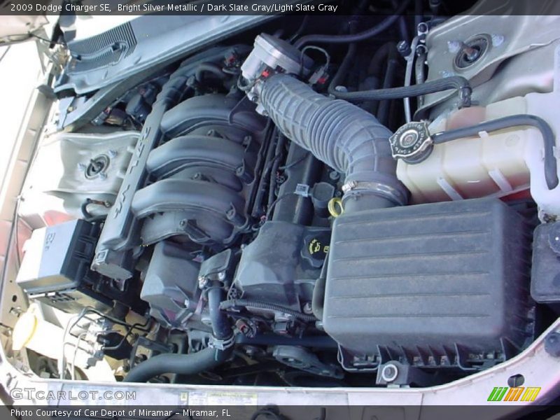 Bright Silver Metallic / Dark Slate Gray/Light Slate Gray 2009 Dodge Charger SE