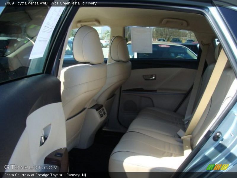 Aloe Green Metallic / Ivory 2009 Toyota Venza AWD