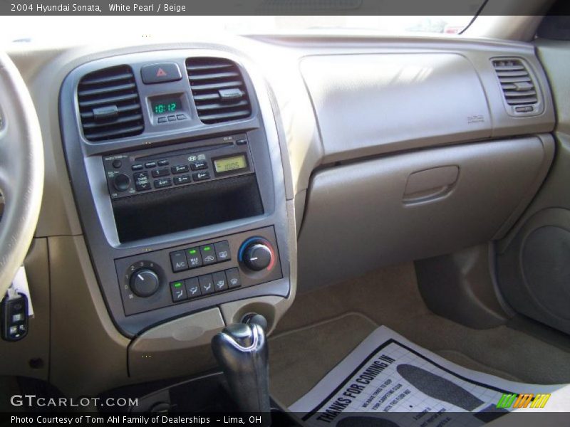White Pearl / Beige 2004 Hyundai Sonata