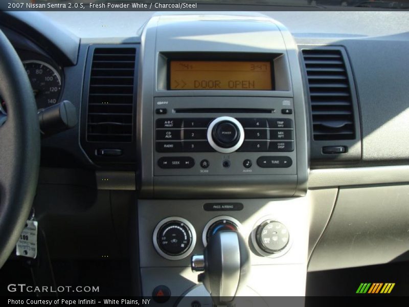 Fresh Powder White / Charcoal/Steel 2007 Nissan Sentra 2.0 S