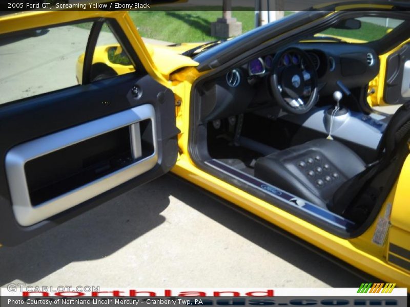 Screaming Yellow / Ebony Black 2005 Ford GT