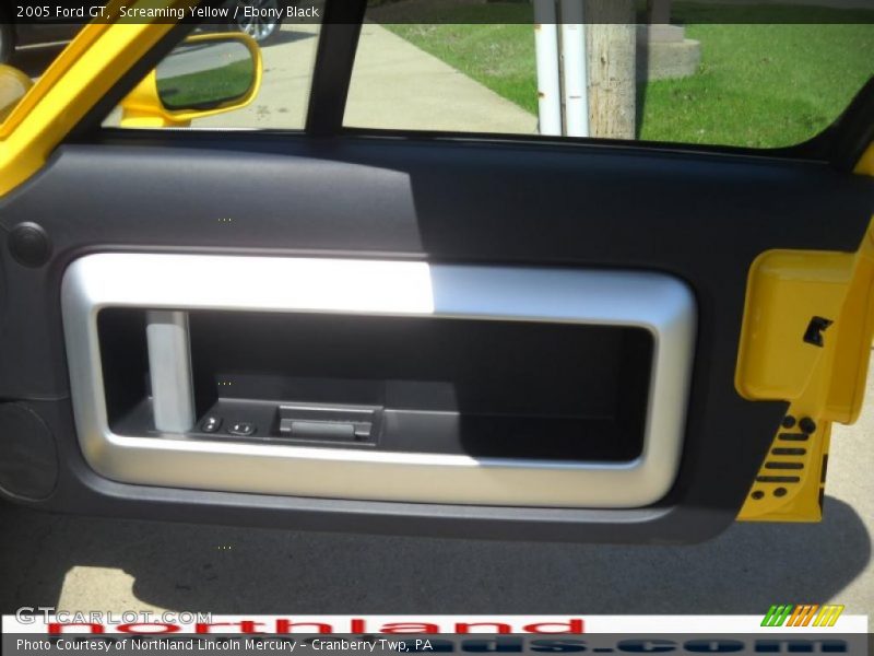Screaming Yellow / Ebony Black 2005 Ford GT