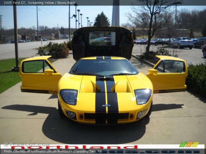 Screaming Yellow / Ebony Black 2005 Ford GT