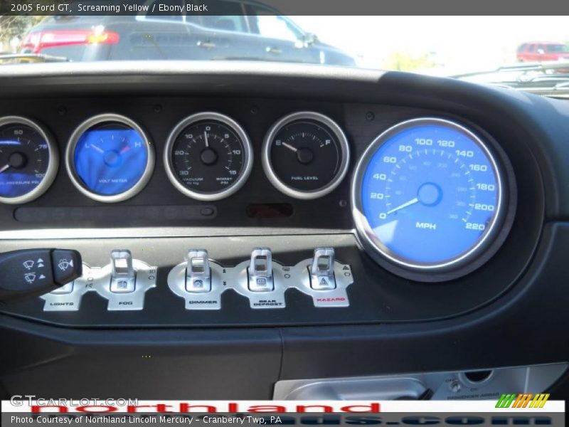 Screaming Yellow / Ebony Black 2005 Ford GT
