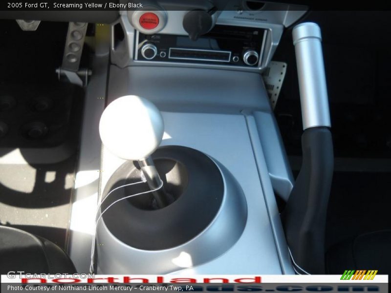 Screaming Yellow / Ebony Black 2005 Ford GT