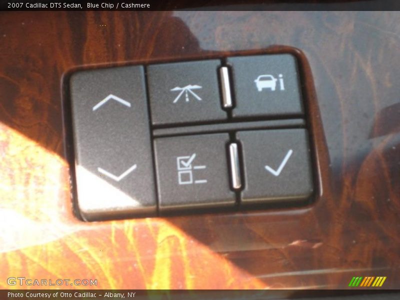 Blue Chip / Cashmere 2007 Cadillac DTS Sedan