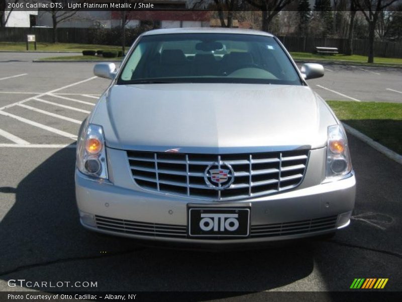 Light Platinum Metallic / Shale 2006 Cadillac DTS