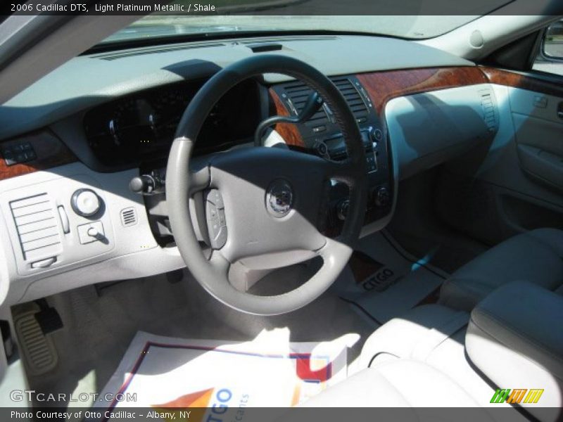 Light Platinum Metallic / Shale 2006 Cadillac DTS