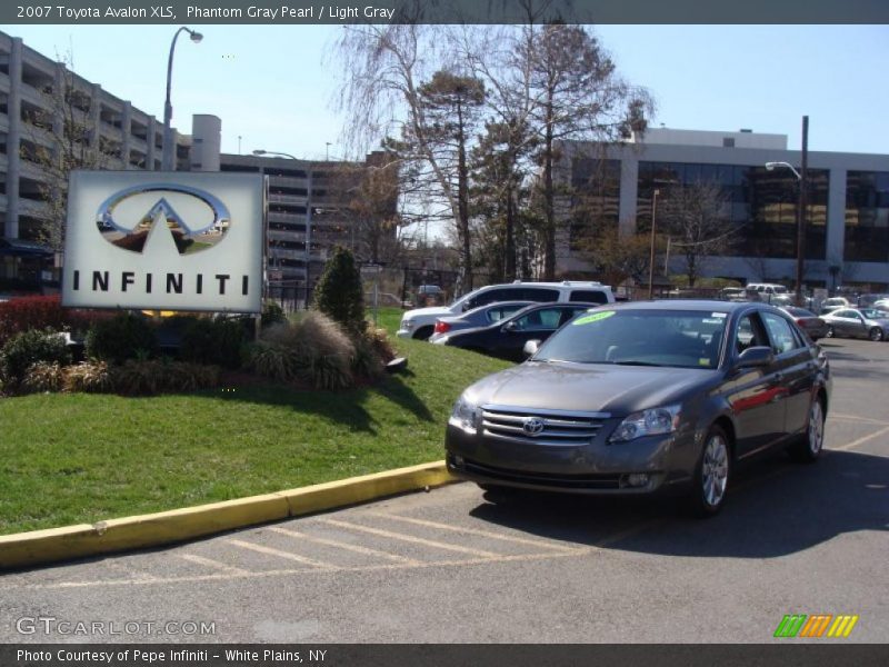 Phantom Gray Pearl / Light Gray 2007 Toyota Avalon XLS