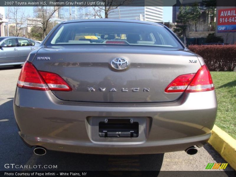 Phantom Gray Pearl / Light Gray 2007 Toyota Avalon XLS