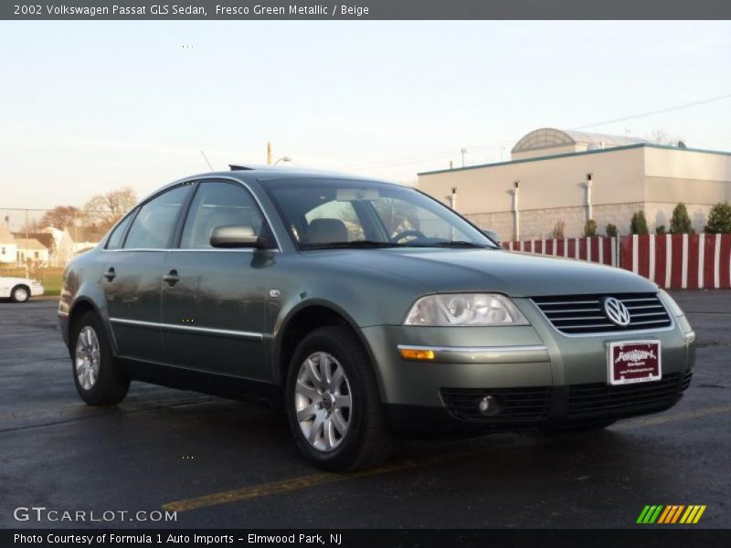 Fresco Green Metallic / Beige 2002 Volkswagen Passat GLS Sedan