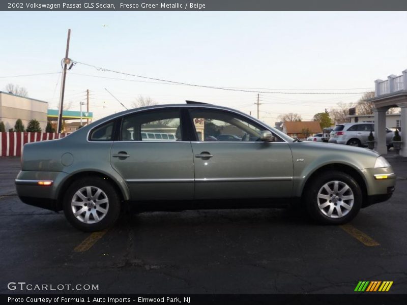 Fresco Green Metallic / Beige 2002 Volkswagen Passat GLS Sedan