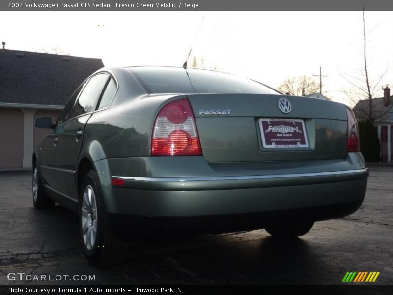 Fresco Green Metallic / Beige 2002 Volkswagen Passat GLS Sedan