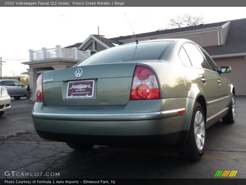 Fresco Green Metallic / Beige 2002 Volkswagen Passat GLS Sedan