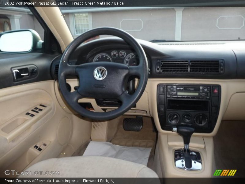 Fresco Green Metallic / Beige 2002 Volkswagen Passat GLS Sedan