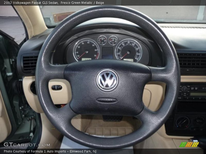 Fresco Green Metallic / Beige 2002 Volkswagen Passat GLS Sedan