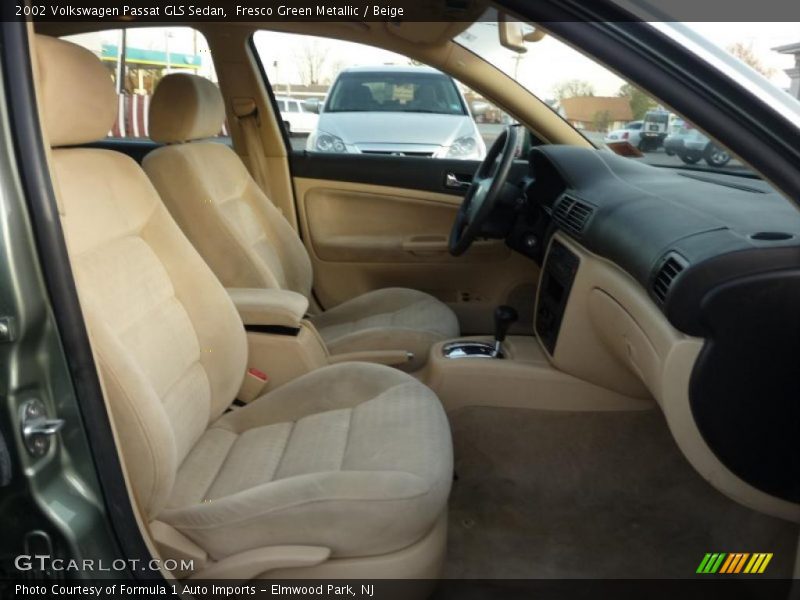 Fresco Green Metallic / Beige 2002 Volkswagen Passat GLS Sedan