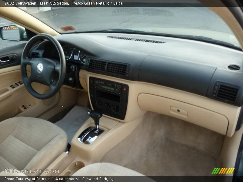 Fresco Green Metallic / Beige 2002 Volkswagen Passat GLS Sedan