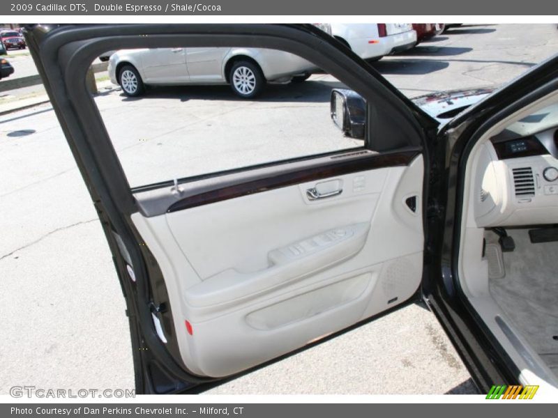 Double Espresso / Shale/Cocoa 2009 Cadillac DTS