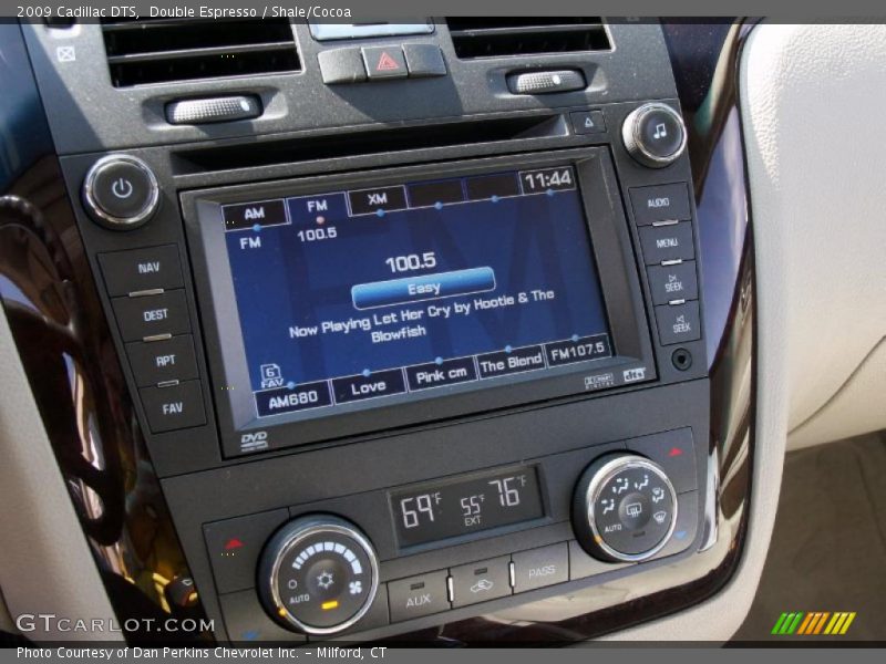 Double Espresso / Shale/Cocoa 2009 Cadillac DTS