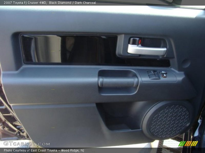 Black Diamond / Dark Charcoal 2007 Toyota FJ Cruiser 4WD