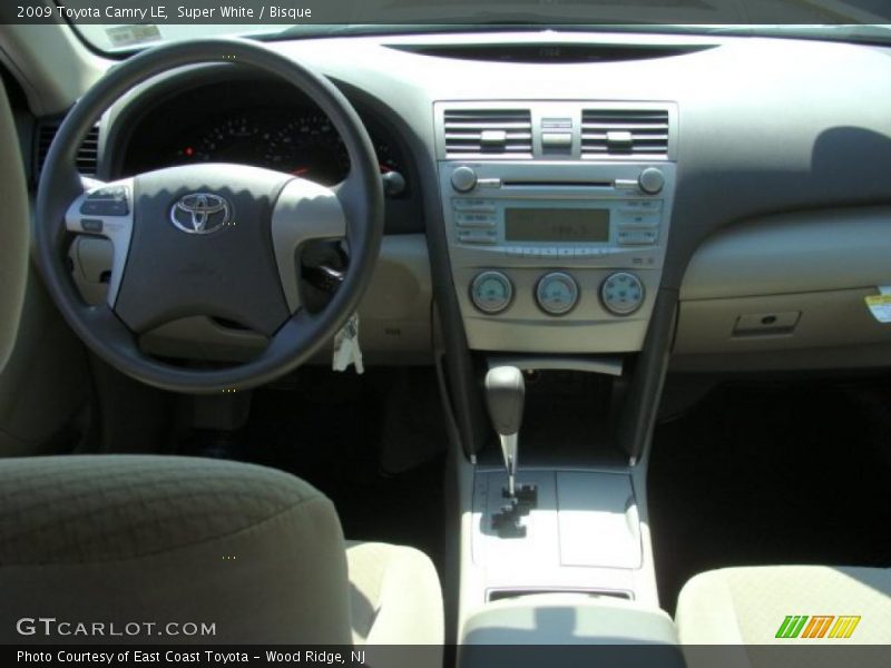 Super White / Bisque 2009 Toyota Camry LE