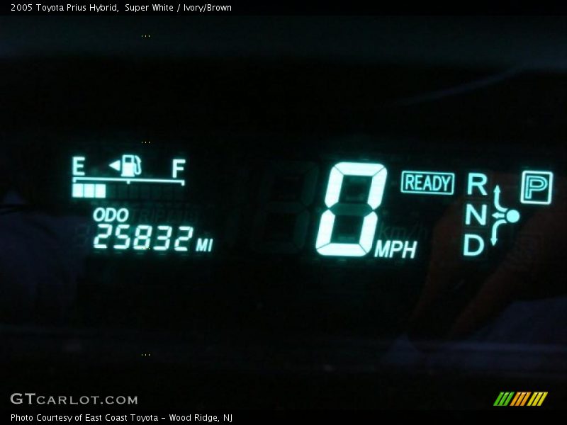 Super White / Ivory/Brown 2005 Toyota Prius Hybrid