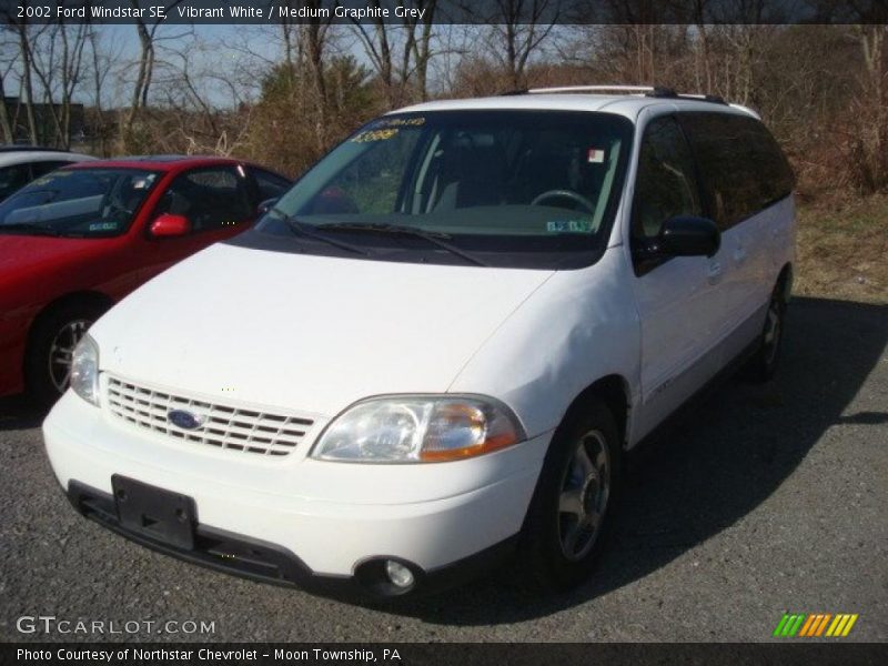 Vibrant White / Medium Graphite Grey 2002 Ford Windstar SE