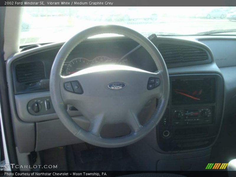 Vibrant White / Medium Graphite Grey 2002 Ford Windstar SE