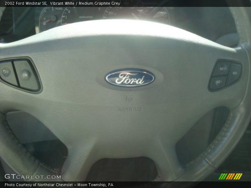 Vibrant White / Medium Graphite Grey 2002 Ford Windstar SE