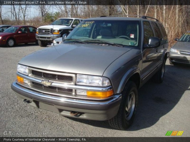 Light Pewter Metallic / Beige 1998 Chevrolet Blazer LT 4x4