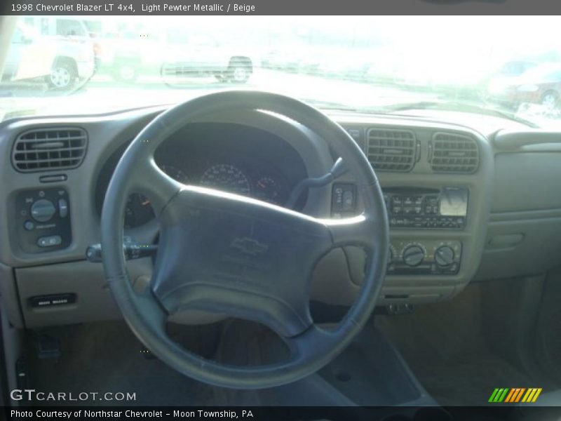 Light Pewter Metallic / Beige 1998 Chevrolet Blazer LT 4x4