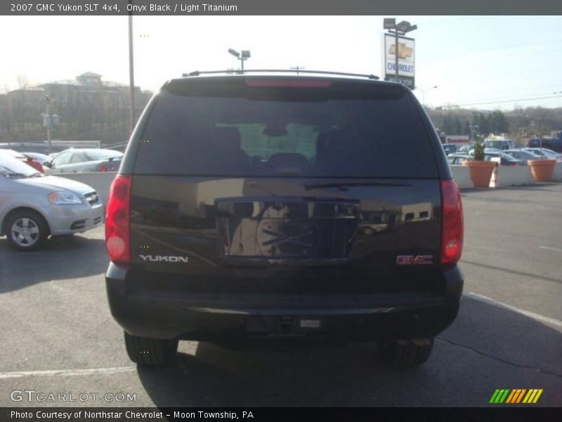 Onyx Black / Light Titanium 2007 GMC Yukon SLT 4x4