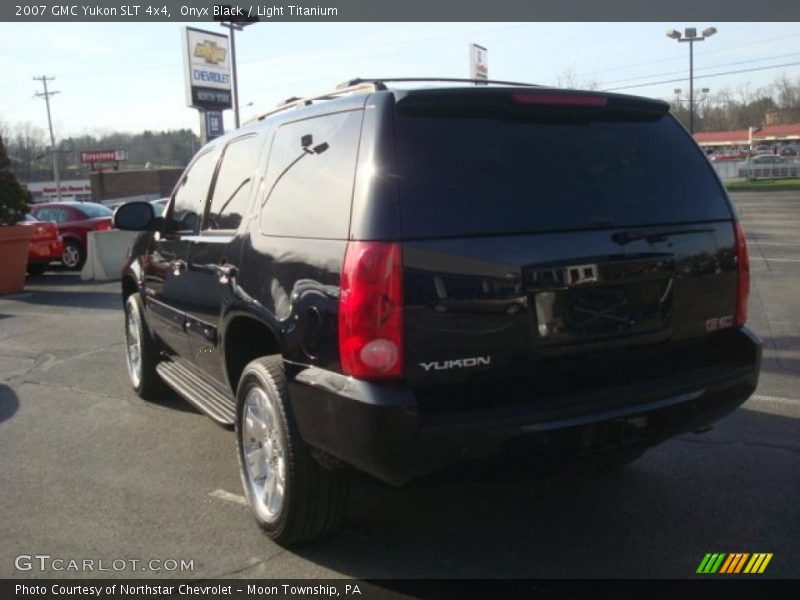 Onyx Black / Light Titanium 2007 GMC Yukon SLT 4x4
