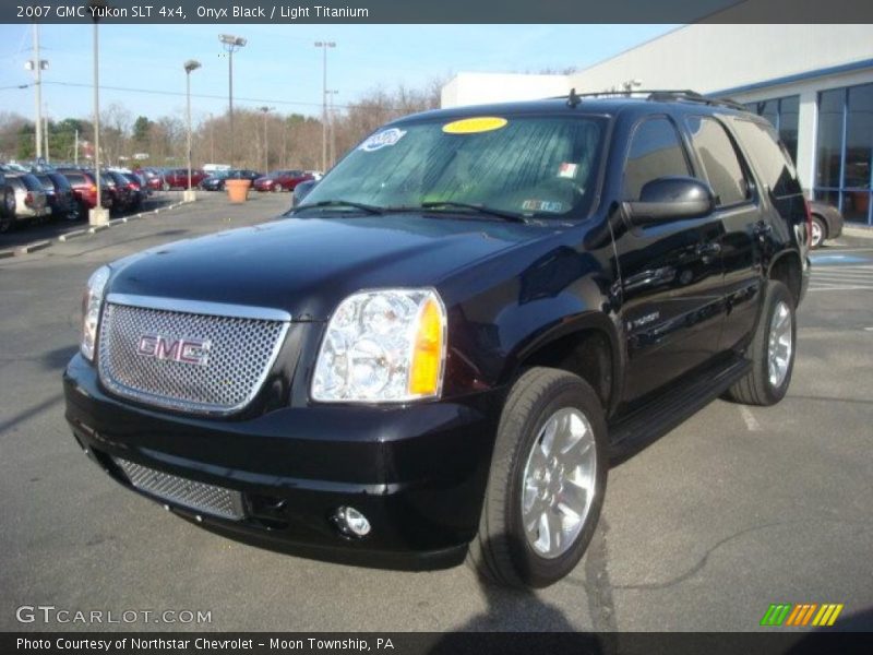 Onyx Black / Light Titanium 2007 GMC Yukon SLT 4x4