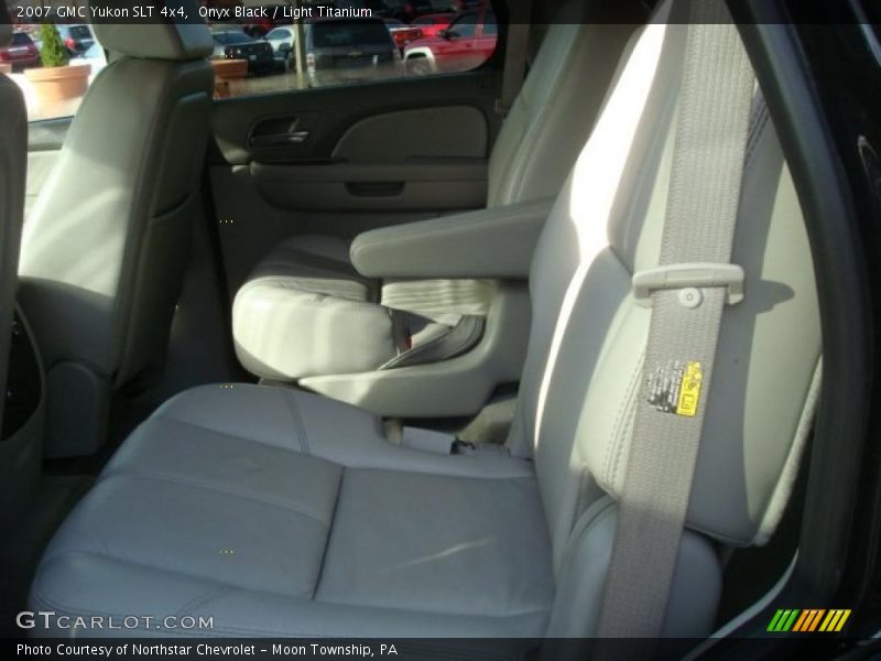 Onyx Black / Light Titanium 2007 GMC Yukon SLT 4x4