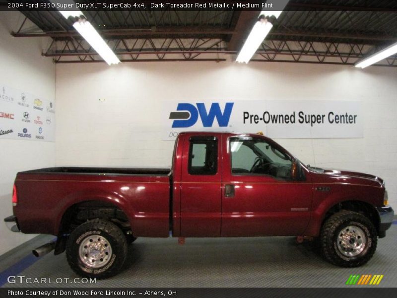 Dark Toreador Red Metallic / Medium Flint 2004 Ford F350 Super Duty XLT SuperCab 4x4