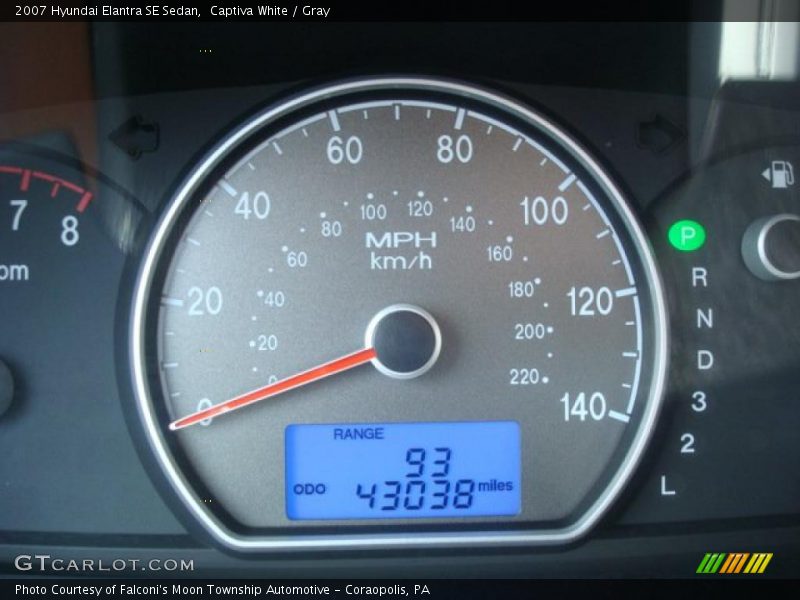 Captiva White / Gray 2007 Hyundai Elantra SE Sedan