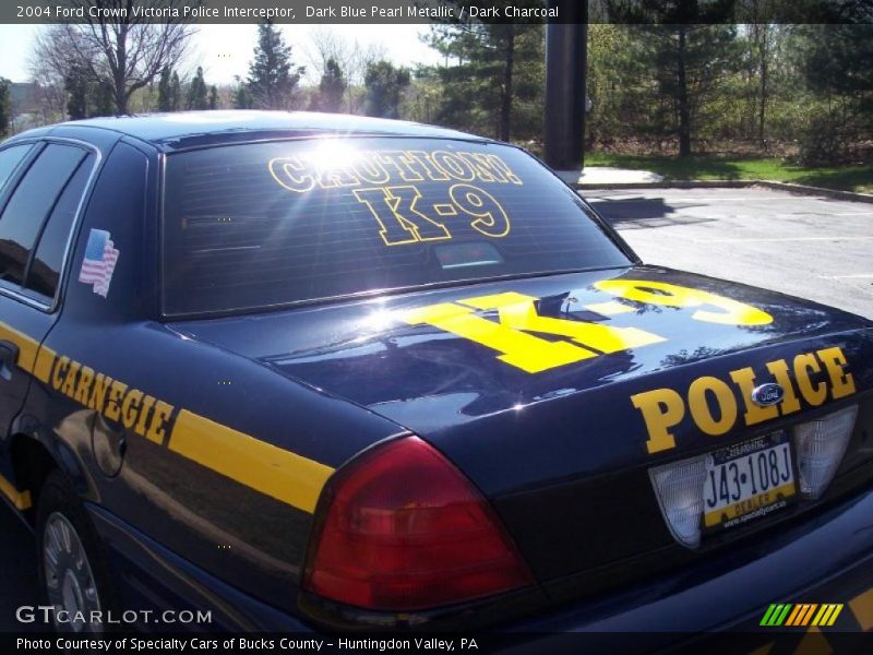 Dark Blue Pearl Metallic / Dark Charcoal 2004 Ford Crown Victoria Police Interceptor