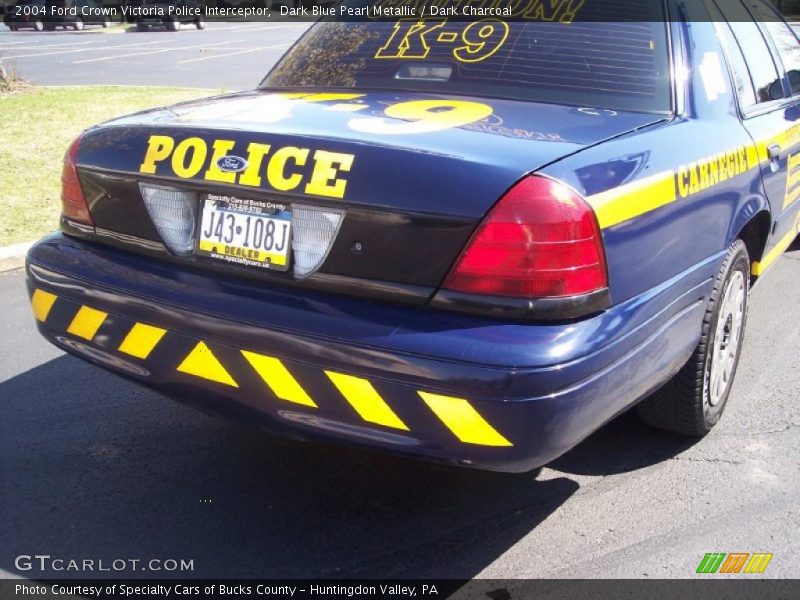 Dark Blue Pearl Metallic / Dark Charcoal 2004 Ford Crown Victoria Police Interceptor