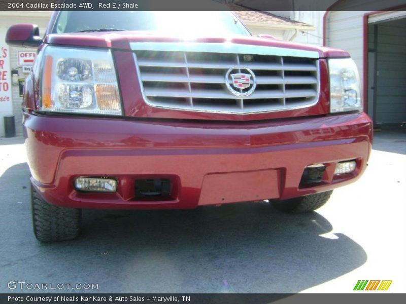 Red E / Shale 2004 Cadillac Escalade AWD