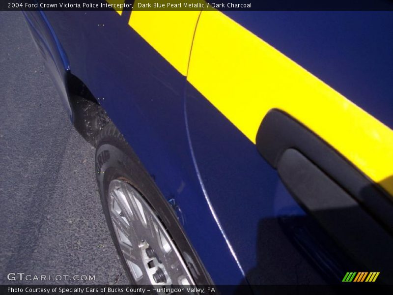 Dark Blue Pearl Metallic / Dark Charcoal 2004 Ford Crown Victoria Police Interceptor