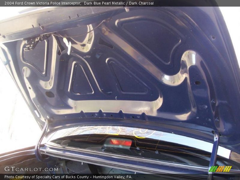 Dark Blue Pearl Metallic / Dark Charcoal 2004 Ford Crown Victoria Police Interceptor
