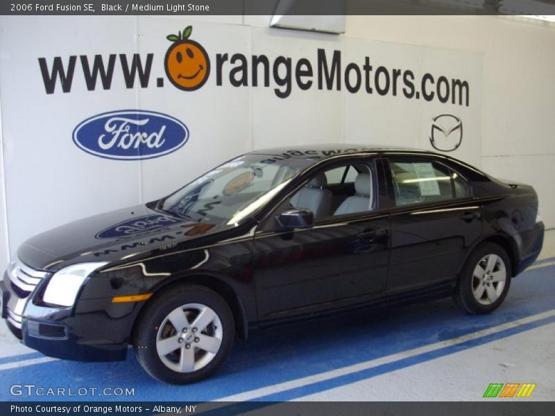 Black / Medium Light Stone 2006 Ford Fusion SE