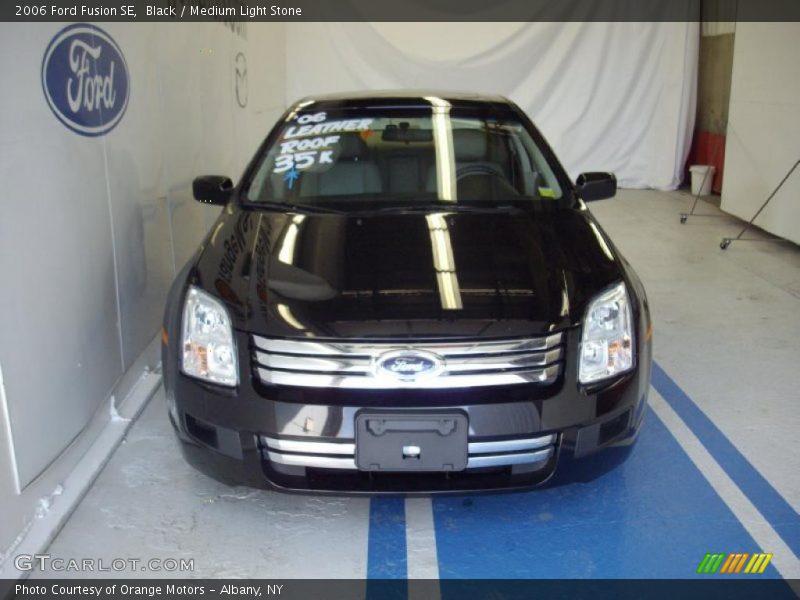Black / Medium Light Stone 2006 Ford Fusion SE