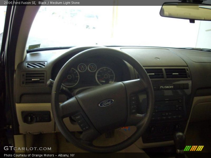 Black / Medium Light Stone 2006 Ford Fusion SE